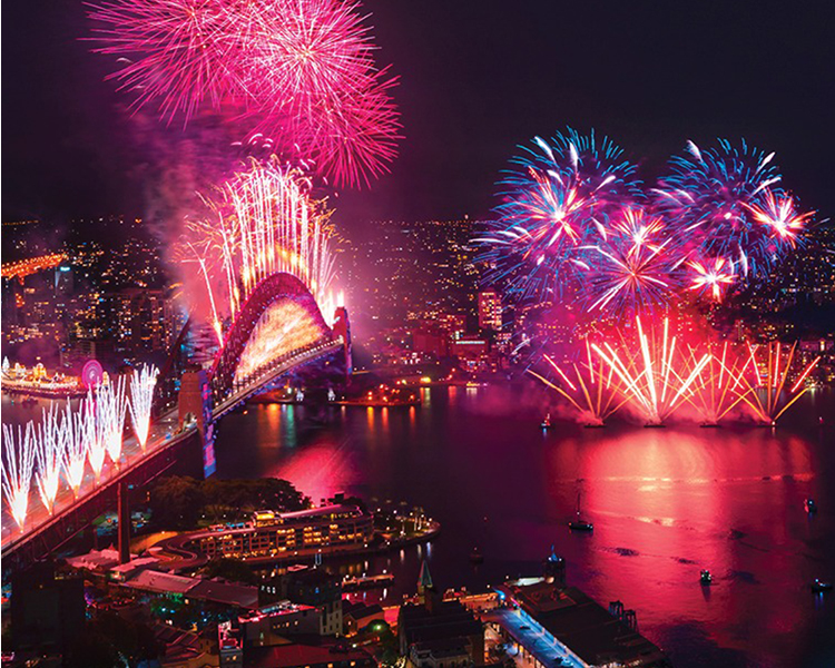 NYE Fireworks in Sydney - image courtesy of Viva Holidays.